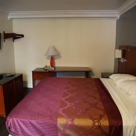 Chateau Inn & Suites Downey Eksteriør bilde