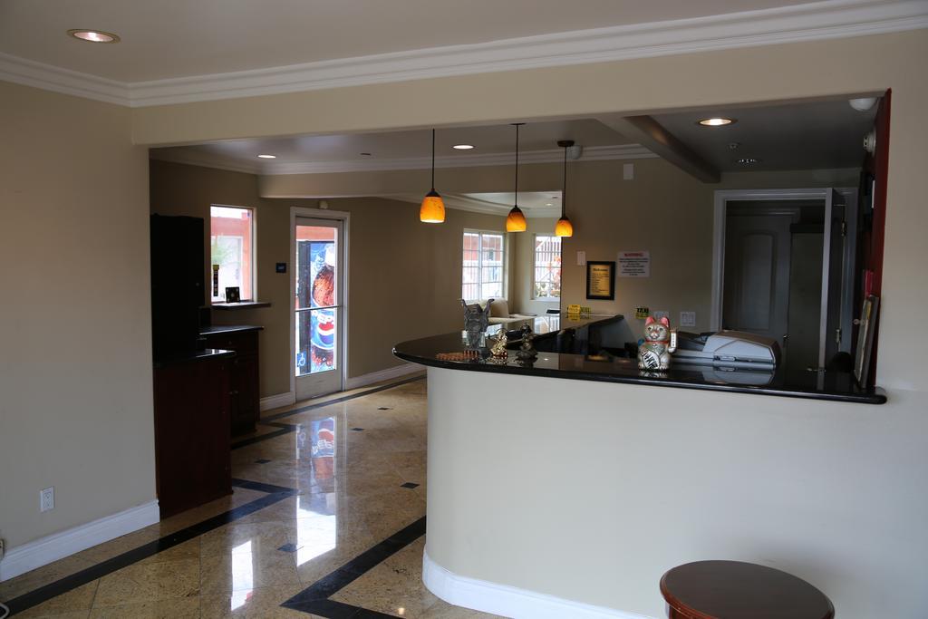 Chateau Inn & Suites Downey Eksteriør bilde