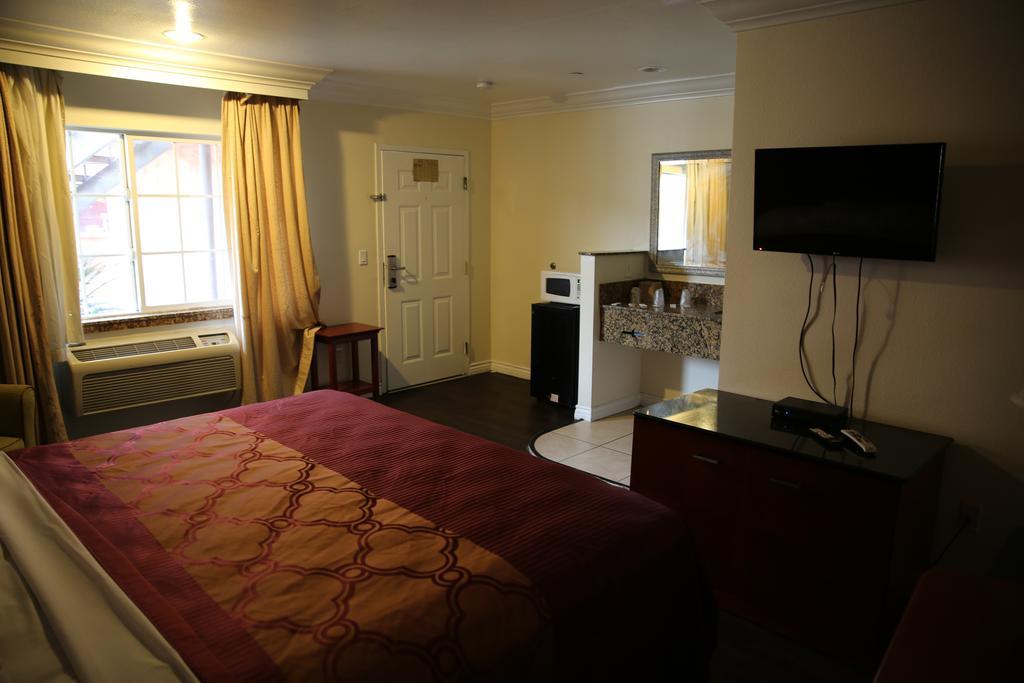Chateau Inn & Suites Downey Eksteriør bilde